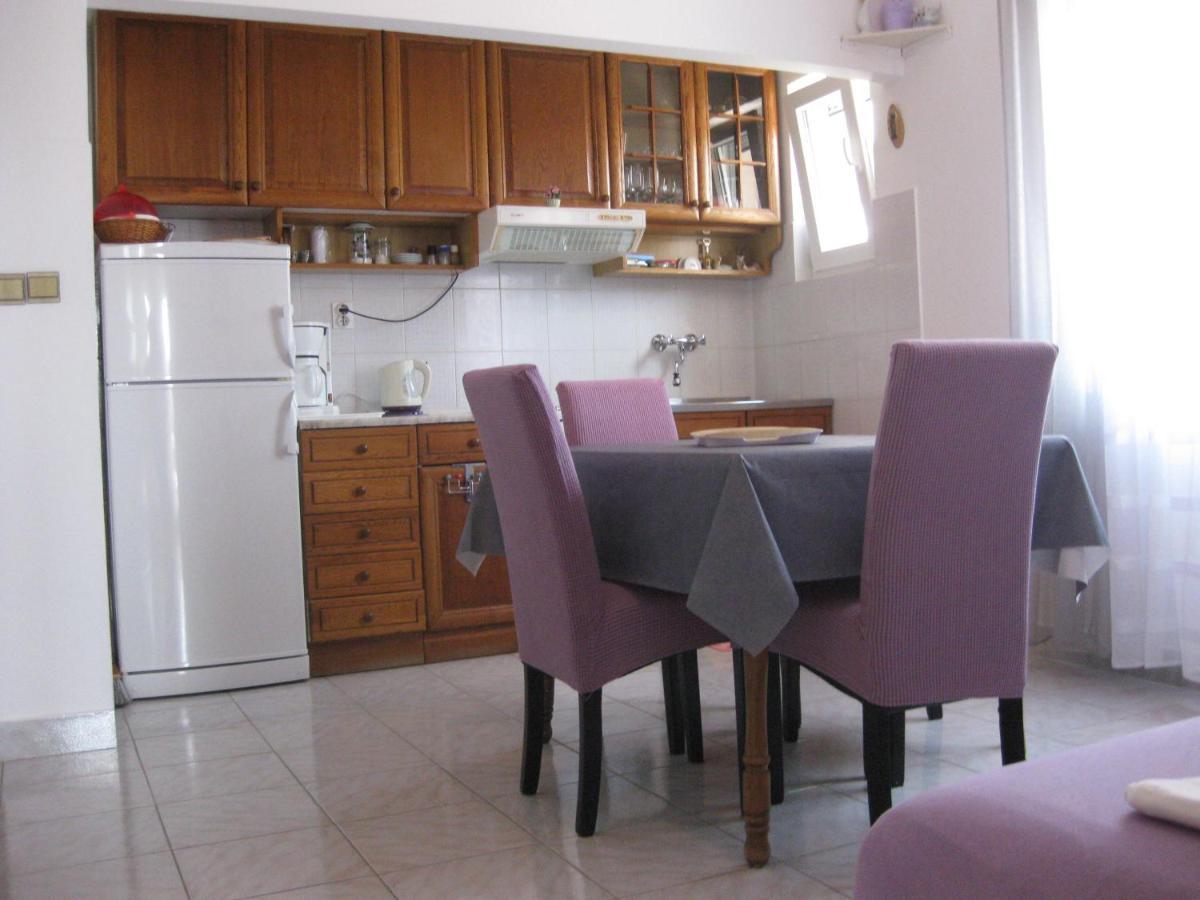 Apartments Nera Tisno Esterno foto